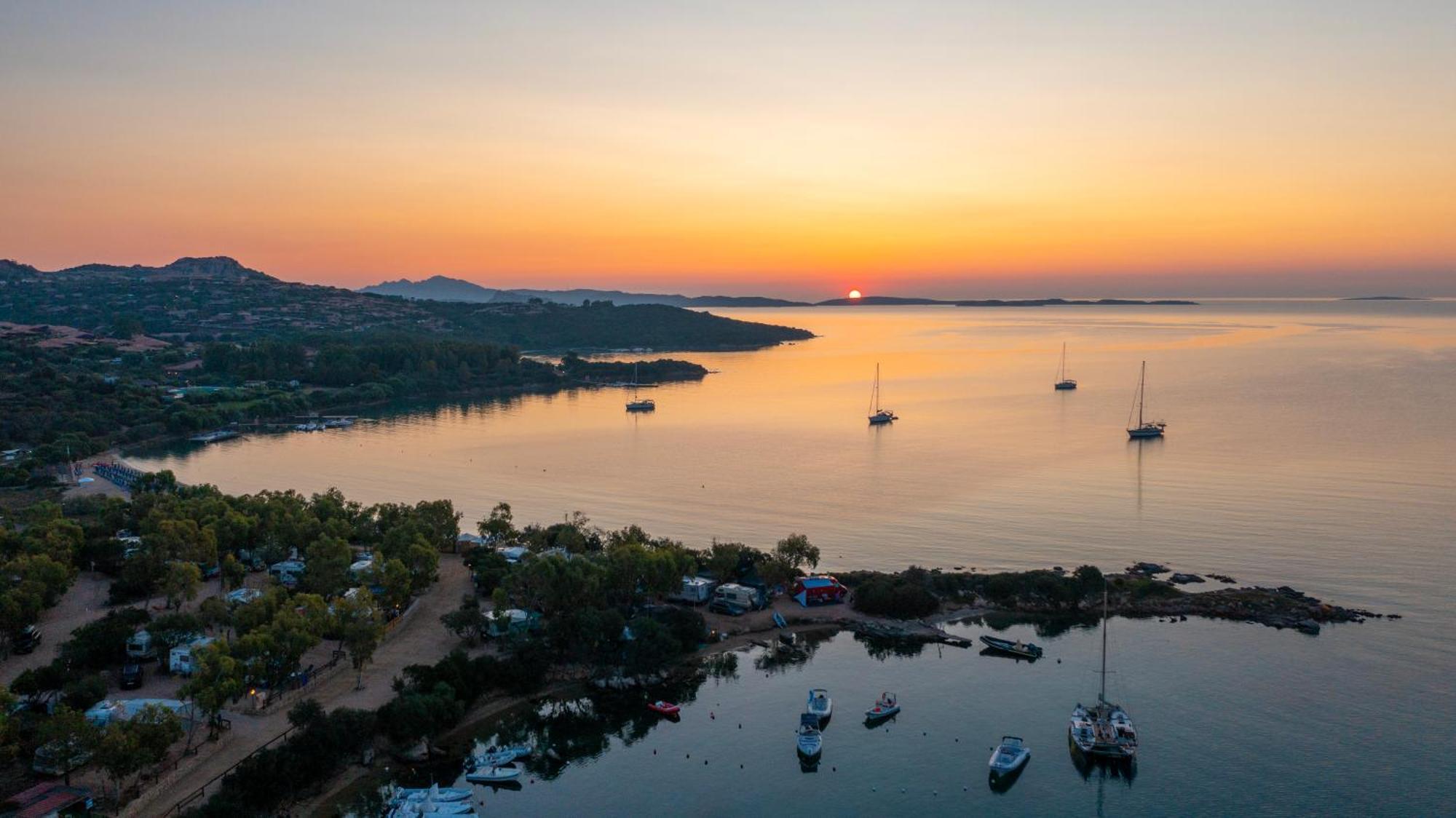 Camping Village Capo D'Orso Палау Екстериор снимка